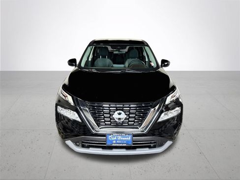 Used 2023 Nissan Rogue SV FWD image 3