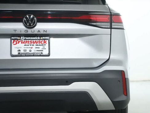 Certified 2026 Volkswagen Tiguan S FWD image 42