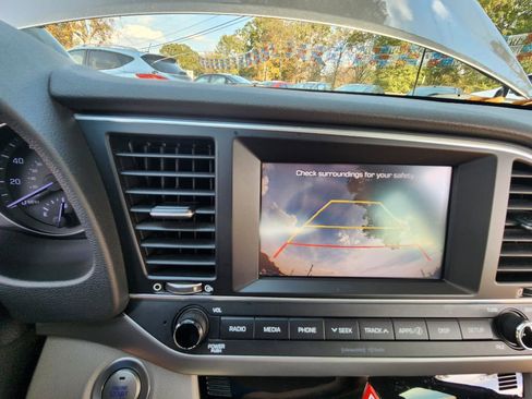 Used 2017 Hyundai Elantra SE w/ SE A/T Tech Package 03 image 14