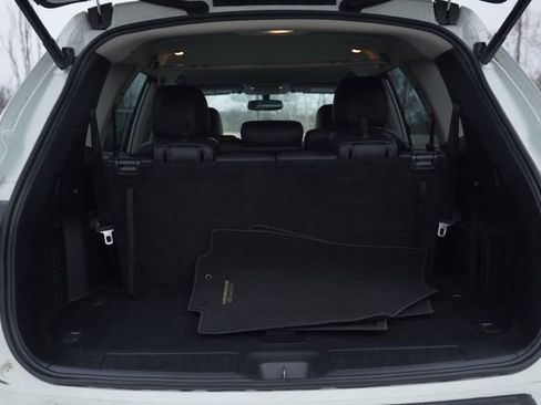 Used 2018 Nissan Pathfinder SL w/ Midnight Edition Package image 17