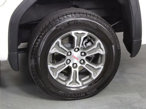 Used 2026 GMC Sierra 1500 SLT AWD/4WD image 14