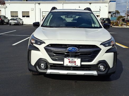 Certified 2025 Subaru Outback Limited XT image 2
