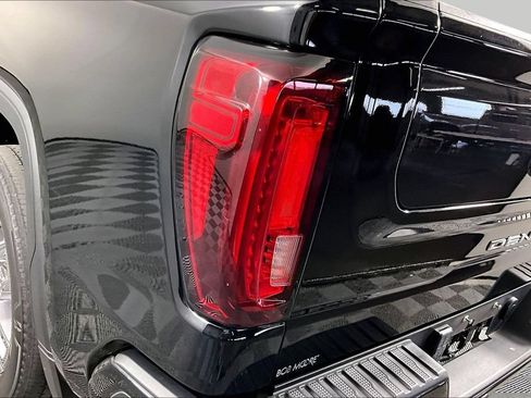Certified 2024 GMC Sierra 1500 Denali w/ Denali Reserve Package AWD/4WD image 19