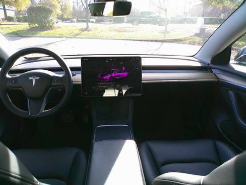 Used 2022 Tesla Model 3 image 29
