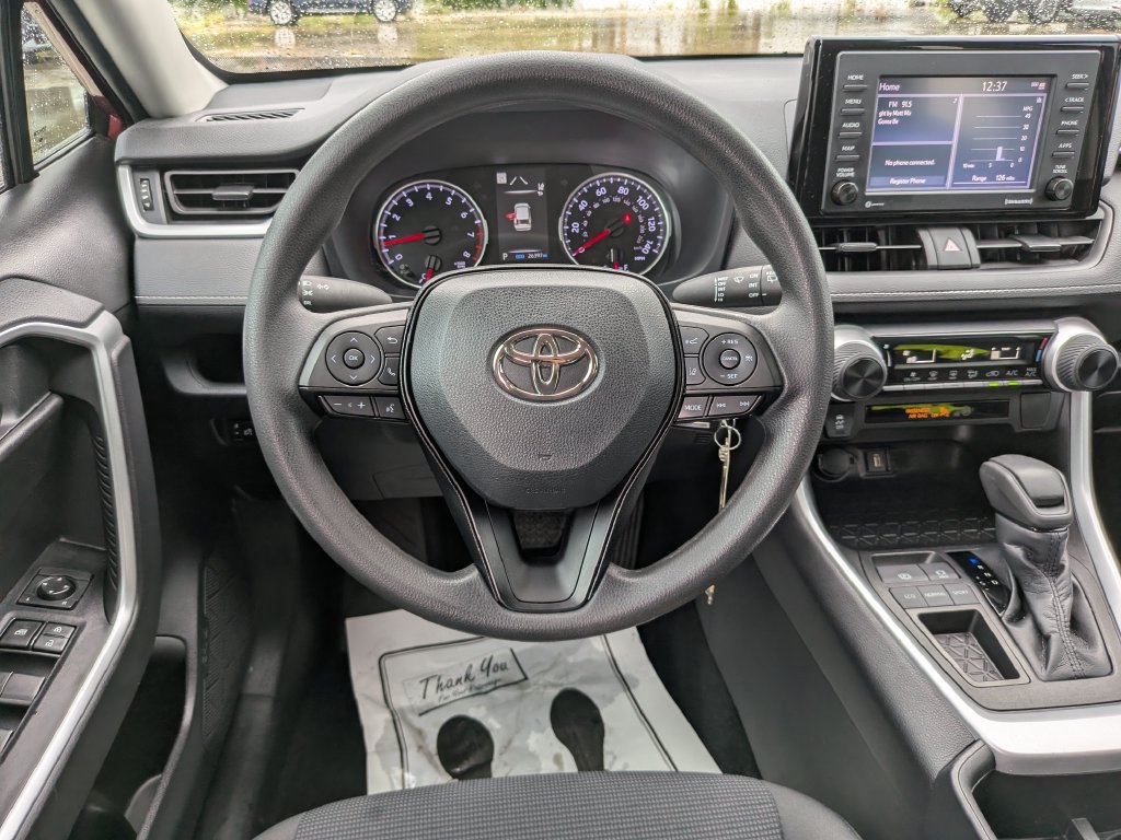 Used 2022 Toyota RAV4 LE FWD image 17
