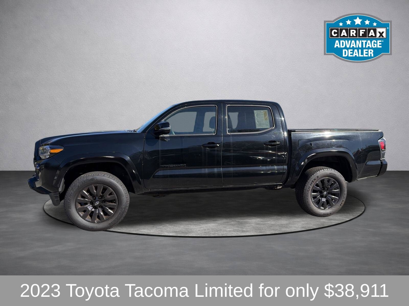 Used 2023 Toyota Tacoma Limited w/ Nightshade Package AWD/4WD image 4