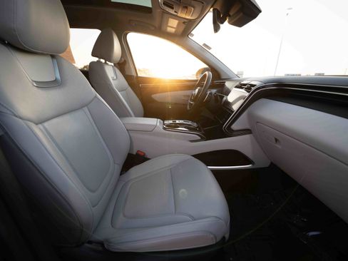 Used 2022 Hyundai Tucson Limited w/ Cargo Package image 27