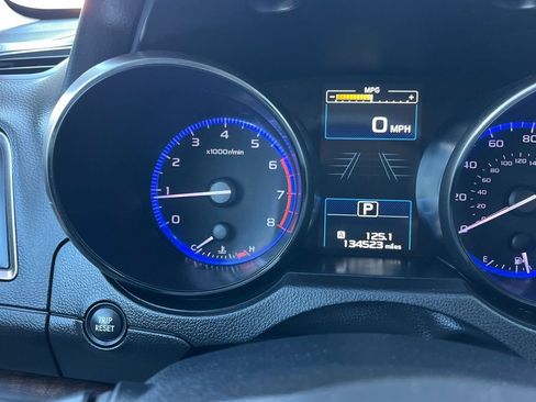 Used 2016 Subaru Outback 2.5i Limited image 14