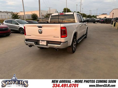 Used 2019 RAM 1500 Laramie AWD/4WD image 12