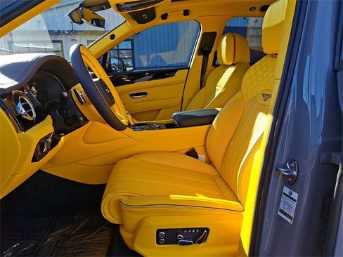 Used 2023 Bentley Bentayga image 15