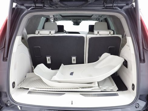 Used 2024 Cadillac Escalade Sport Platinum w/ LPO, ONYX Package image 22