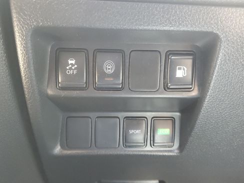 Certified 2020 Nissan Rogue S image 26