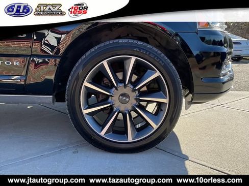 Used 2017 Lincoln Navigator Reserve AWD/4WD image 9