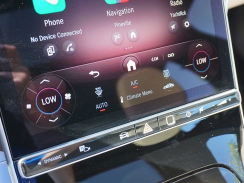 Used 2025 Mercedes-Benz C 300 Sedan image 37