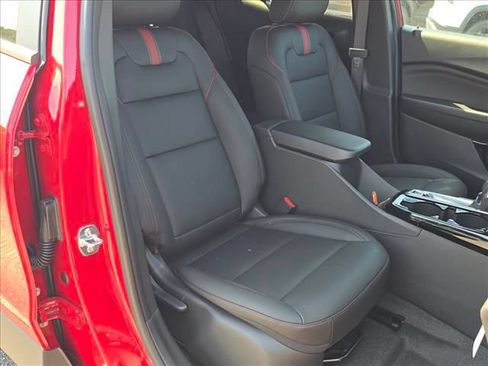 New 2026 Chevrolet Trax RS w/ Sunroof Package FWD image 15