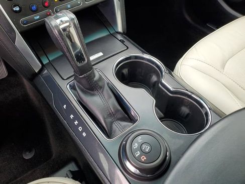 Used 2016 Ford Explorer Platinum image 22
