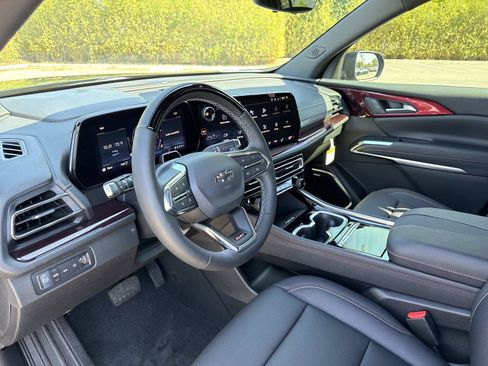 New 2026 Chevrolet Traverse Z71 w/ Enhanced Driving Package AWD/4WD image 22