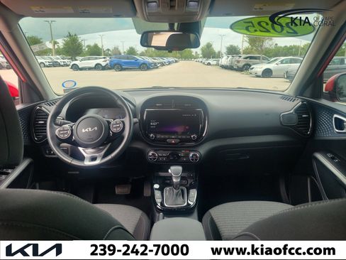 Used 2025 Kia Soul EX FWD image 17