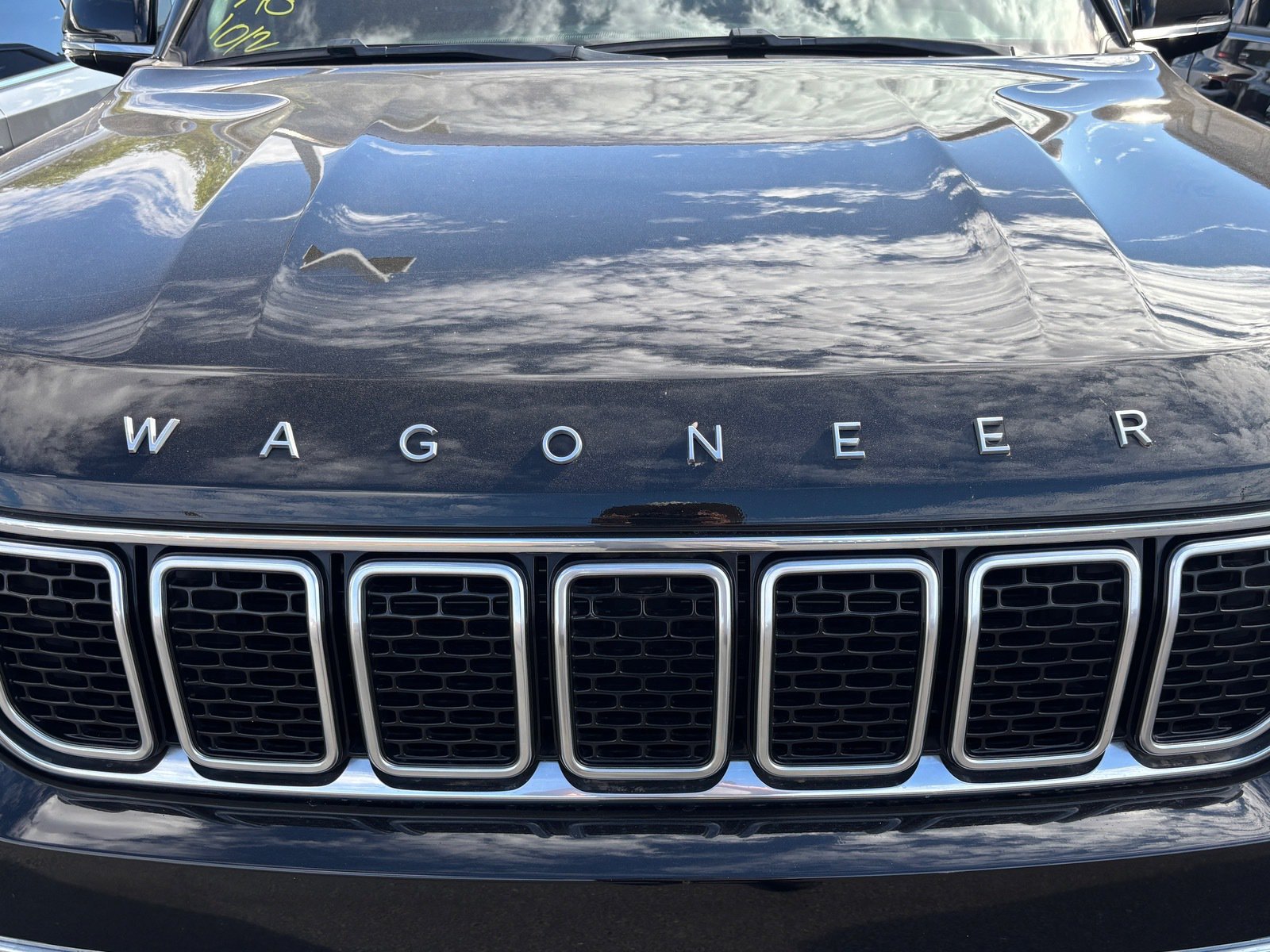 Used 2024 Jeep Wagoneer 4WD w/ HD Trailer Tow Package image 9