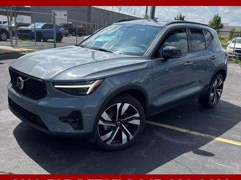 Used 2023 Volvo XC40 B5 Ultimate w/ Protection Package Premier AWD/4WD image 1