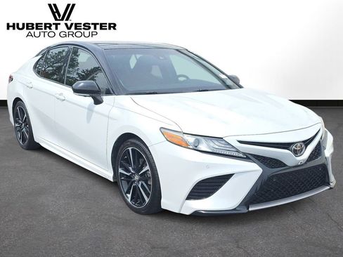 Used 2018 Toyota Camry XSE w/ Audio Package FWD image 4