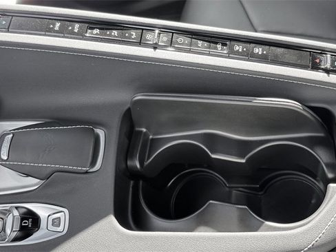Used 2025 Chevrolet Corvette Z06 image 24