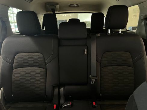 Used 2025 Nissan Pathfinder SV image 40