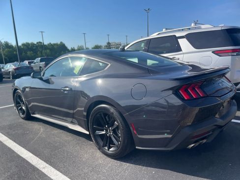 Used 2024 Ford Mustang GT RWD image 5