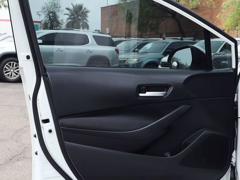 Used 2021 Toyota Corolla LE image 35