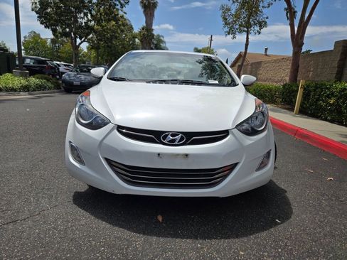 Used 2013 Hyundai Elantra Limited FWD image 3