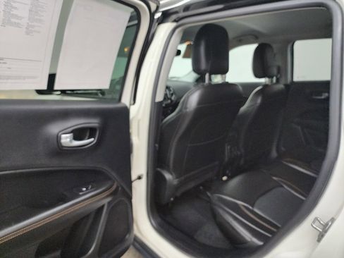 Used 2018 Jeep Compass Limited AWD/4WD image 23