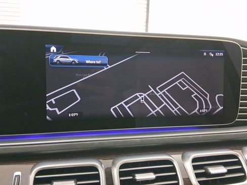 Used 2024 Mercedes-Benz GLE 450e 4MATIC image 25