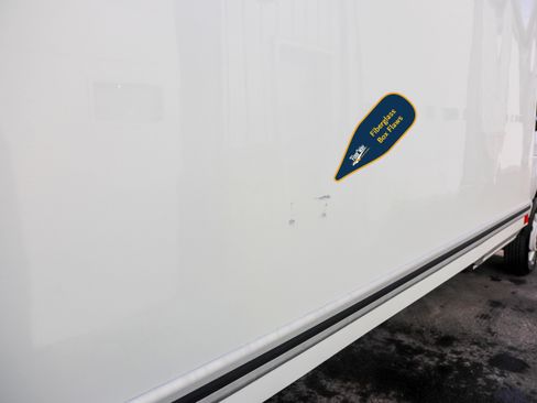 Used 2024 Ford E-350 and Econoline 350 Super Duty w/ Power Windows & Locks Group image 29