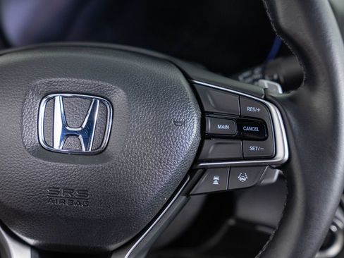 Used 2018 Honda Accord Sport image 31