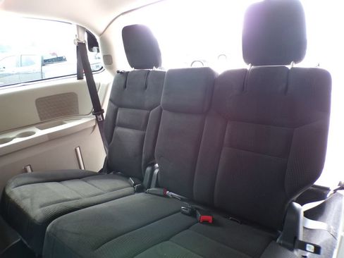 Used 2018 Dodge Grand Caravan SE w/ UConnect Hands-Free Group FWD image 16