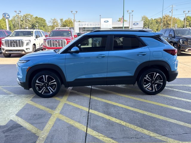 Used 2025 Chevrolet TrailBlazer LT w/ LT Cold Weather Package FWD image 8