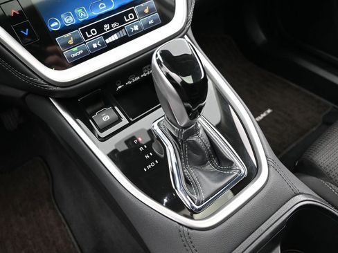 Used 2024 Subaru Outback Premium image 15