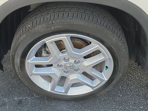 Certified 2024 Honda Passport EX-L image 9