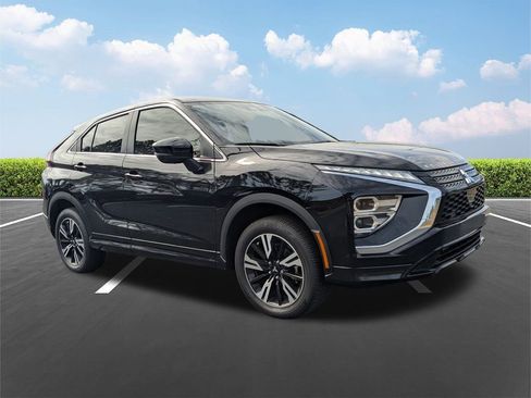 Used 2024 Mitsubishi Eclipse Cross SE image 2