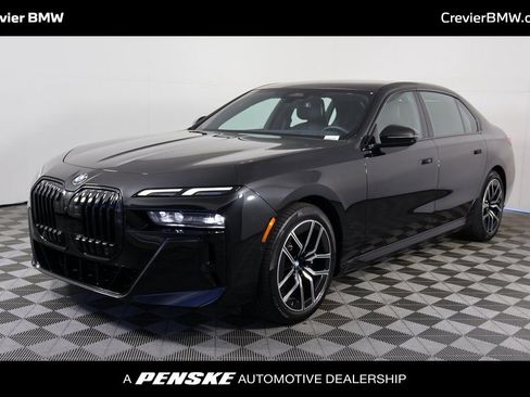 Used 2023 BMW 740i w/ Parking Assistance Package RWD image 1