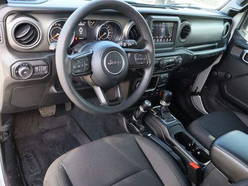 Used 2022 Jeep Wrangler Unlimited Sport image 10