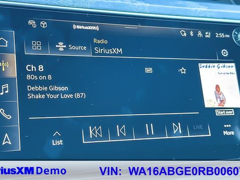 Used 2024 Audi Q8 e-tron Prestige w/ Prestige Package image 28