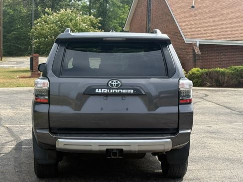 Used 2019 Toyota 4Runner TRD Off-Road Premium AWD/4WD image 5