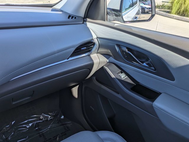 Used 2019 Chevrolet Traverse Premier w/ Driver Confidence II Package FWD image 18