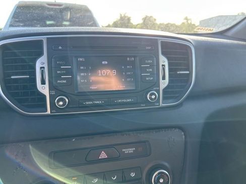 Used 2018 Kia Sportage LX AWD/4WD image 8