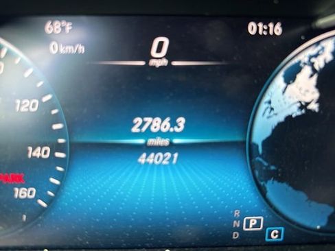 Used 2022 Mercedes-Benz GLC 300 4MATIC image 7