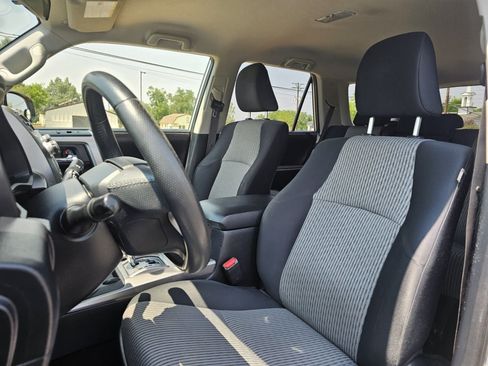 Used 2016 Toyota 4Runner SR5 AWD/4WD image 11