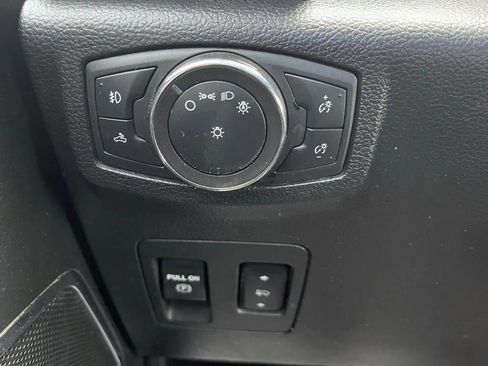 Used 2019 Ford F150 Lariat w/ Equipment Group 502A Luxury AWD/4WD image 31