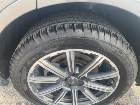 Used 2017 Audi Q7 3.0T Premium Plus AWD/4WD image 8