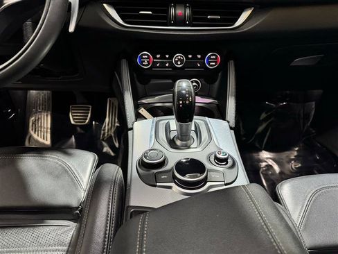 Used 2018 Alfa Romeo Stelvio Ti Sport image 15